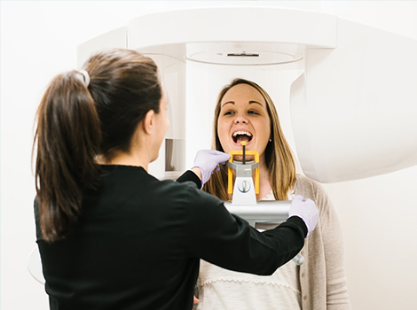 Woman receiving 3D CT scan