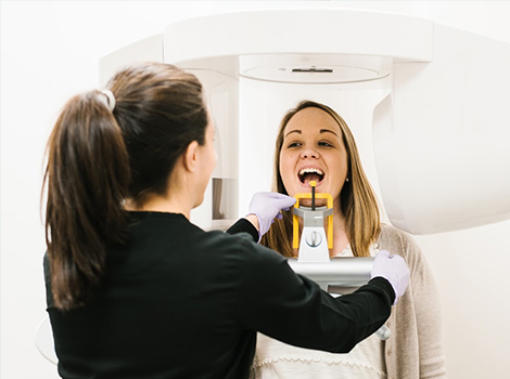 Patient receiving 3D CT scan